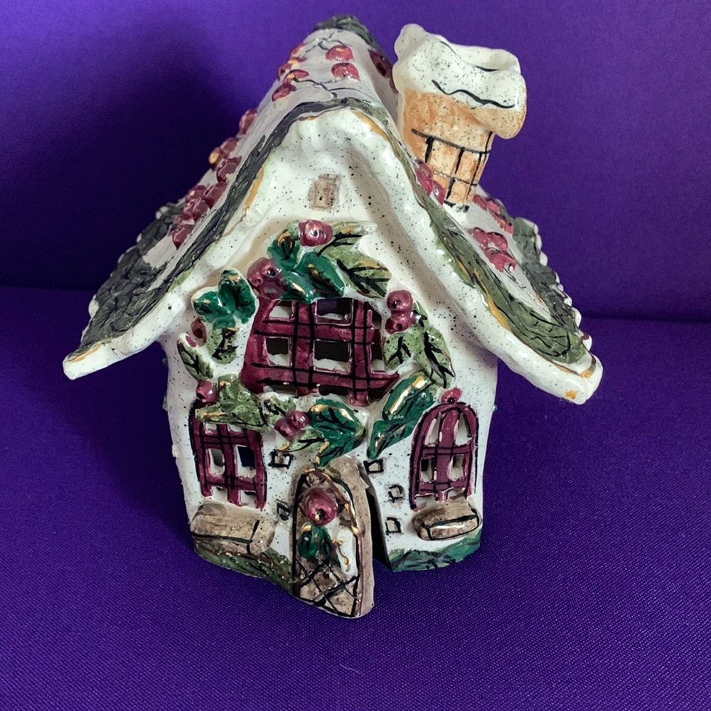 Adorable Heather Goldminc Candle House